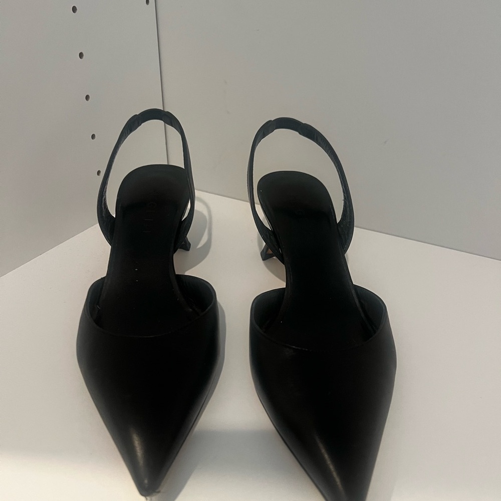 M. Gemi Black Slingback Heels with Pointed Toe